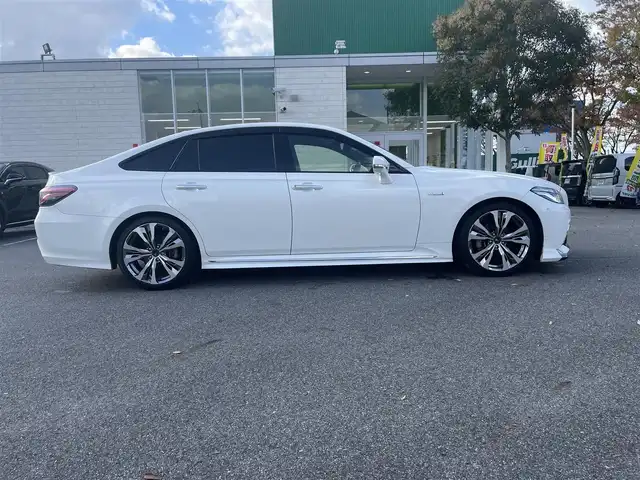 トヨタ クラウン ハイブリッド RS 鳥取県 2018(平30)年 7.5万km ホワイトパールクリスタルシャイン トヨタセーフティセンス/モデリスタエアロ/モデリスタ19AW/サンルーフ/白本革シート/・前席パワーシート/シートヒーター/ベンチレーション/ハンドルヒーター/メーカーナビ/・フルセグ/Bluetooth/CD/DVD/全方位モニター/スマートキー/プッシュスタート/ビルトインETC2.0/レーダークルーズコントロール/ブランドスポットモニター/ヘッドアップディスプレイ/オートホールド/ABS/W＆サイドエアバック/カーテンエアバック/LEDヘッドライト/オートライト/オートマチックハイビーム