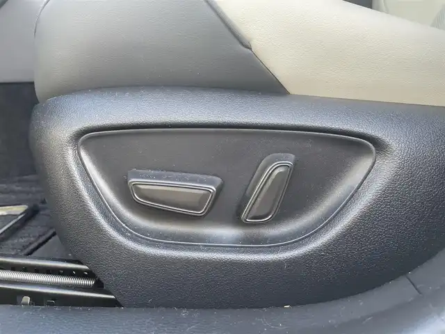 トヨタ クラウン ハイブリッド RS 鳥取県 2018(平30)年 7.5万km ホワイトパールクリスタルシャイン トヨタセーフティセンス/モデリスタエアロ/モデリスタ19AW/サンルーフ/白本革シート/・前席パワーシート/シートヒーター/ベンチレーション/ハンドルヒーター/メーカーナビ/・フルセグ/Bluetooth/CD/DVD/全方位モニター/スマートキー/プッシュスタート/ビルトインETC2.0/レーダークルーズコントロール/ブランドスポットモニター/ヘッドアップディスプレイ/オートホールド/ABS/W＆サイドエアバック/カーテンエアバック/LEDヘッドライト/オートライト/オートマチックハイビーム