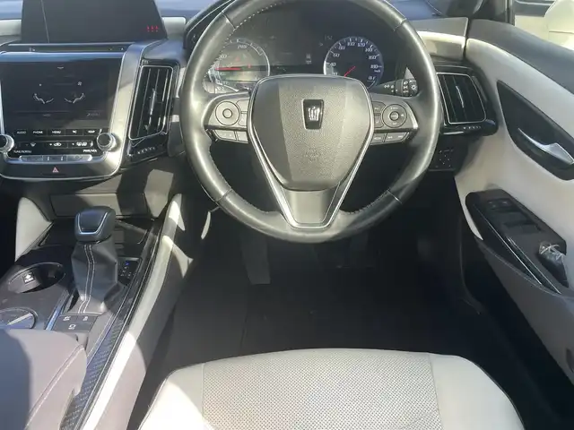 トヨタ クラウン ハイブリッド RS 鳥取県 2018(平30)年 7.5万km ホワイトパールクリスタルシャイン トヨタセーフティセンス/モデリスタエアロ/モデリスタ19AW/サンルーフ/白本革シート/・前席パワーシート/シートヒーター/ベンチレーション/ハンドルヒーター/メーカーナビ/・フルセグ/Bluetooth/CD/DVD/全方位モニター/スマートキー/プッシュスタート/ビルトインETC2.0/レーダークルーズコントロール/ブランドスポットモニター/ヘッドアップディスプレイ/オートホールド/ABS/W＆サイドエアバック/カーテンエアバック/LEDヘッドライト/オートライト/オートマチックハイビーム