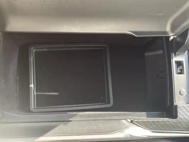 トヨタ クラウン ハイブリッド RS 鳥取県 2018(平30)年 7.5万km ホワイトパールクリスタルシャイン トヨタセーフティセンス/モデリスタエアロ/モデリスタ19AW/サンルーフ/白本革シート/・前席パワーシート/シートヒーター/ベンチレーション/ハンドルヒーター/メーカーナビ/・フルセグ/Bluetooth/CD/DVD/全方位モニター/スマートキー/プッシュスタート/ビルトインETC2.0/レーダークルーズコントロール/ブランドスポットモニター/ヘッドアップディスプレイ/オートホールド/ABS/W＆サイドエアバック/カーテンエアバック/LEDヘッドライト/オートライト/オートマチックハイビーム