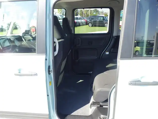 スズキ スペーシア ギア HYBRID XZターボ 千葉県 2023(令5)年 1.7万km オフブルーメタリック/ガンメタリック2トーンルーフ デュアルカメラブレーキサポート/レーダークルーズコントロール/アイドリングストップ/両側パワースライドドア/純正ナビ/地デジTV/【DVD/CD再生機能　Bluetooth接続】　/ヘッドアップディスプレイ/革巻きステアリング/パドルシフト/LEDヘッドライト/フォグライト/ウインカーミラー/純正14インチアルミホイル/サイド/カーテンエアバッグ/携帯リモコン