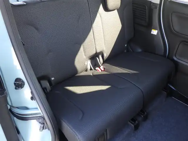 スズキ スペーシア ギア HYBRID XZターボ 千葉県 2023(令5)年 1.7万km オフブルーメタリック/ガンメタリック2トーンルーフ デュアルカメラブレーキサポート/レーダークルーズコントロール/アイドリングストップ/両側パワースライドドア/純正ナビ/地デジTV/【DVD/CD再生機能　Bluetooth接続】　/ヘッドアップディスプレイ/革巻きステアリング/パドルシフト/LEDヘッドライト/フォグライト/ウインカーミラー/純正14インチアルミホイル/サイド/カーテンエアバッグ/携帯リモコン