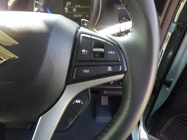 スズキ スペーシア ギア HYBRID XZターボ 千葉県 2023(令5)年 1.7万km オフブルーメタリック/ガンメタリック2トーンルーフ デュアルカメラブレーキサポート/レーダークルーズコントロール/アイドリングストップ/両側パワースライドドア/純正ナビ/地デジTV/【DVD/CD再生機能　Bluetooth接続】　/ヘッドアップディスプレイ/革巻きステアリング/パドルシフト/LEDヘッドライト/フォグライト/ウインカーミラー/純正14インチアルミホイル/サイド/カーテンエアバッグ/携帯リモコン