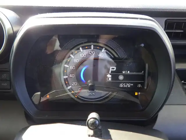 スズキ スペーシア ギア HYBRID XZターボ 千葉県 2023(令5)年 1.7万km オフブルーメタリック/ガンメタリック2トーンルーフ デュアルカメラブレーキサポート/レーダークルーズコントロール/アイドリングストップ/両側パワースライドドア/純正ナビ/地デジTV/【DVD/CD再生機能　Bluetooth接続】　/ヘッドアップディスプレイ/革巻きステアリング/パドルシフト/LEDヘッドライト/フォグライト/ウインカーミラー/純正14インチアルミホイル/サイド/カーテンエアバッグ/携帯リモコン