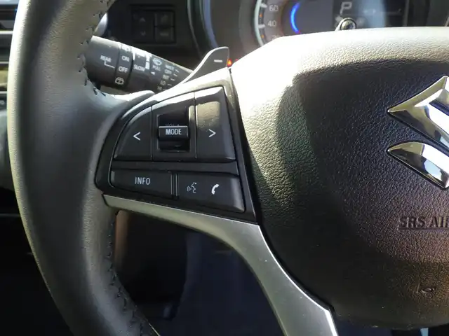 スズキ スペーシア ギア HYBRID XZターボ 千葉県 2023(令5)年 1.7万km オフブルーメタリック/ガンメタリック2トーンルーフ デュアルカメラブレーキサポート/レーダークルーズコントロール/アイドリングストップ/両側パワースライドドア/純正ナビ/地デジTV/【DVD/CD再生機能　Bluetooth接続】　/ヘッドアップディスプレイ/革巻きステアリング/パドルシフト/LEDヘッドライト/フォグライト/ウインカーミラー/純正14インチアルミホイル/サイド/カーテンエアバッグ/携帯リモコン