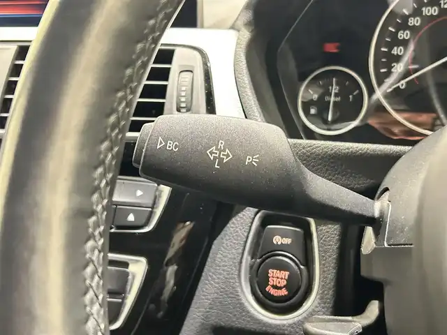 ＢＭＷ ３２０ｄ Mスポーツ 福岡県 2017(平29)年 4.8万km サファイアブラックP ＡＣＣ／ＢＳＭ　/ＭパフォーマンスＦスポイラー　/ブラックグリル　/純正ナビ　/Ｂカメラ　/Ｂｌｕｅｔｏｏｔｈ　/メモリ付パワーシート　/コンフォートアクセス　/ＬＥＤライト　/リアソナー　/純正ＯＰ１９インチＡＷ