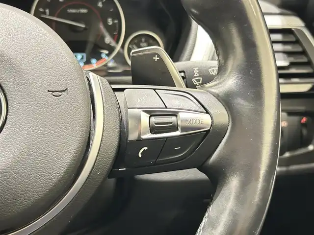 ＢＭＷ ３２０ｄ Mスポーツ 福岡県 2017(平29)年 4.8万km サファイアブラックP ＡＣＣ／ＢＳＭ　/ＭパフォーマンスＦスポイラー　/ブラックグリル　/純正ナビ　/Ｂカメラ　/Ｂｌｕｅｔｏｏｔｈ　/メモリ付パワーシート　/コンフォートアクセス　/ＬＥＤライト　/リアソナー　/純正ＯＰ１９インチＡＷ