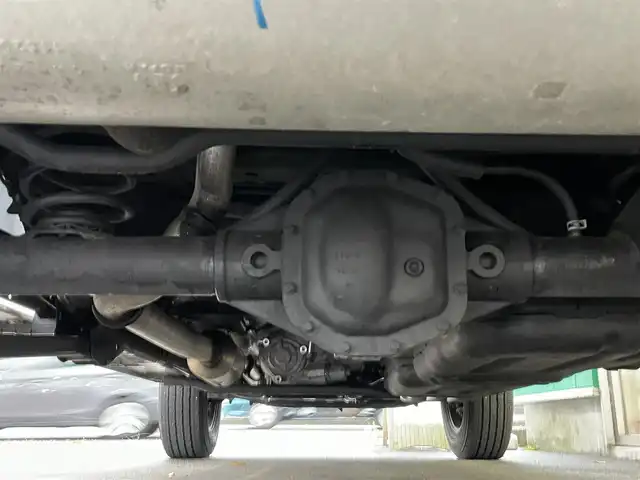 クライスラー・ジープ ジープ ラングラー アンリミテッド サハラ 佐賀県 2023(令5)年 2.8万km 黒 ４WD/メモリナビ/ワンセグテレビ/バックカメラ/純正ホイール夏タイヤ装着/クルーズコントロール/ドアバイザー/プッシュスタート/ETC２．０/純正フロアマット/ALPINEスピーカー/Bluetooth/アイドリングストップ/コーナーセンサー