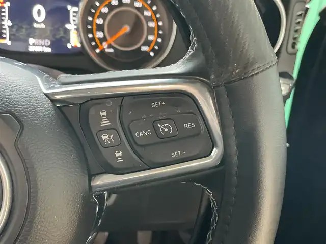 クライスラー・ジープ ジープ ラングラー アンリミテッド サハラ 佐賀県 2023(令5)年 2.8万km 黒 ４WD/メモリナビ/ワンセグテレビ/バックカメラ/純正ホイール夏タイヤ装着/クルーズコントロール/ドアバイザー/プッシュスタート/ETC２．０/純正フロアマット/ALPINEスピーカー/Bluetooth/アイドリングストップ/コーナーセンサー