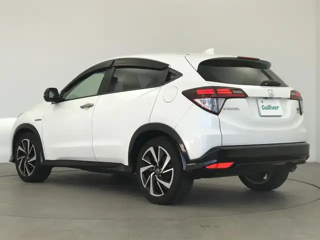 ホンダ ヴェゼル ハイブリッド RS ホンダセンシング 愛知県 2016(平28)年 2.8万km ホワイトオーキッドパール ホンダセンシング/レーダークルーズコントロール/純正SDナビ/・Bluetooth/・フルセグTV/・HDMI/ワイパーデアイサー/革巻きステアリング/ステアリングリモコン/レザーシート/シートヒーター（D/N）/ドライブレコーダー/純正AW/ビルトインETC/電動パーキングアシスト