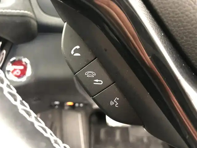 ホンダ ヴェゼル ハイブリッド RS ホンダセンシング 愛知県 2016(平28)年 2.8万km ホワイトオーキッドパール ホンダセンシング/レーダークルーズコントロール/純正SDナビ/・Bluetooth/・フルセグTV/・HDMI/ワイパーデアイサー/革巻きステアリング/ステアリングリモコン/レザーシート/シートヒーター（D/N）/ドライブレコーダー/純正AW/ビルトインETC/電動パーキングアシスト