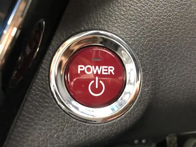 ホンダ ヴェゼル ハイブリッド RS ホンダセンシング 愛知県 2016(平28)年 2.8万km ホワイトオーキッドパール ホンダセンシング/レーダークルーズコントロール/純正SDナビ/・Bluetooth/・フルセグTV/・HDMI/ワイパーデアイサー/革巻きステアリング/ステアリングリモコン/レザーシート/シートヒーター（D/N）/ドライブレコーダー/純正AW/ビルトインETC/電動パーキングアシスト