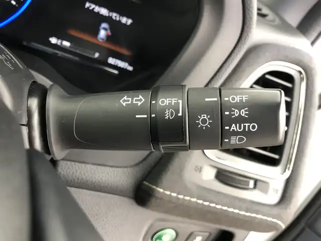 ホンダ ヴェゼル ハイブリッド RS ホンダセンシング 愛知県 2016(平28)年 2.8万km ホワイトオーキッドパール ホンダセンシング/レーダークルーズコントロール/純正SDナビ/・Bluetooth/・フルセグTV/・HDMI/ワイパーデアイサー/革巻きステアリング/ステアリングリモコン/レザーシート/シートヒーター（D/N）/ドライブレコーダー/純正AW/ビルトインETC/電動パーキングアシスト