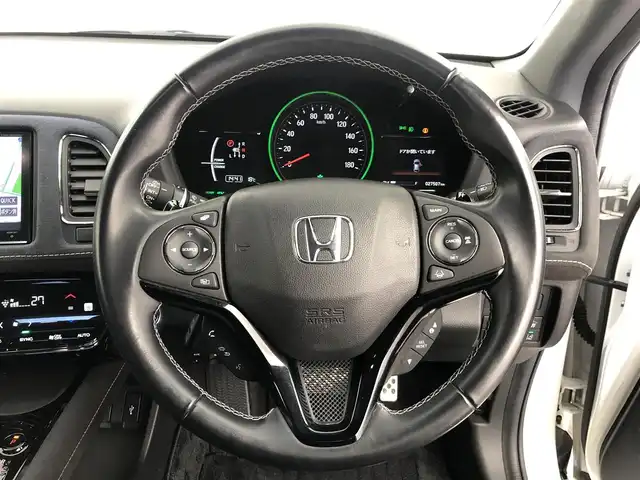 ホンダ ヴェゼル ハイブリッド RS ホンダセンシング 愛知県 2016(平28)年 2.8万km ホワイトオーキッドパール ホンダセンシング/レーダークルーズコントロール/純正SDナビ/・Bluetooth/・フルセグTV/・HDMI/ワイパーデアイサー/革巻きステアリング/ステアリングリモコン/レザーシート/シートヒーター（D/N）/ドライブレコーダー/純正AW/ビルトインETC/電動パーキングアシスト