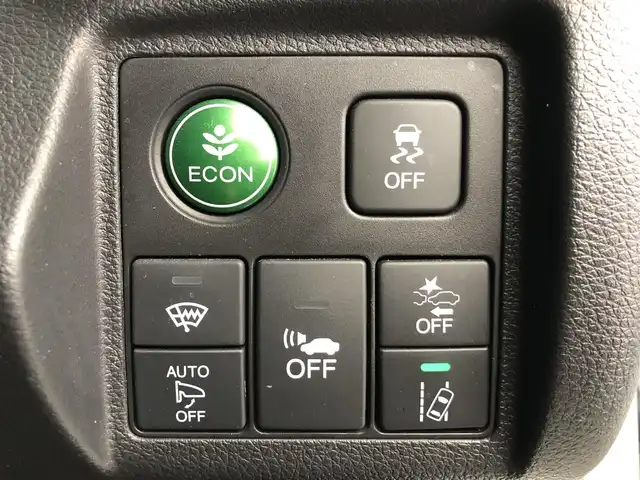 ホンダ ヴェゼル ハイブリッド RS ホンダセンシング 愛知県 2016(平28)年 2.8万km ホワイトオーキッドパール ホンダセンシング/レーダークルーズコントロール/純正SDナビ/・Bluetooth/・フルセグTV/・HDMI/ワイパーデアイサー/革巻きステアリング/ステアリングリモコン/レザーシート/シートヒーター（D/N）/ドライブレコーダー/純正AW/ビルトインETC/電動パーキングアシスト