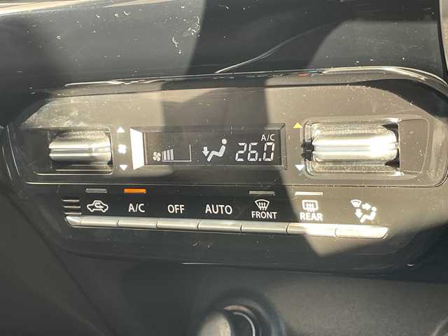 スズキ フロンクス 愛知県 2024(令6)年 1万km 白 スズキセーフティサポート/純正9型ディスプレイオーディオナビ/全方位カメラ/レーダークルーズコントロール/シートヒーター/ヘッドアップディスプレイ/ブラインドスポットモニター/パドルシフト/ワイヤレス充電機/コーナーセンサー/純正アルミホイール/LEDヘッドライト/衝突軽減システム/フルセグ/Bluetooth/ステアリングスイッチ/スマートキー/プッシュスタート