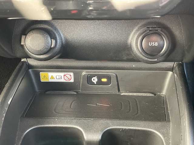 スズキ フロンクス 愛知県 2024(令6)年 1万km 白 スズキセーフティサポート/純正9型ディスプレイオーディオナビ/全方位カメラ/レーダークルーズコントロール/シートヒーター/ヘッドアップディスプレイ/ブラインドスポットモニター/パドルシフト/ワイヤレス充電機/コーナーセンサー/純正アルミホイール/LEDヘッドライト/衝突軽減システム/フルセグ/Bluetooth/ステアリングスイッチ/スマートキー/プッシュスタート