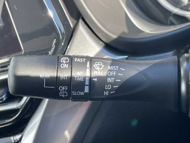 スズキ フロンクス 愛知県 2024(令6)年 1万km 白 スズキセーフティサポート/純正9型ディスプレイオーディオナビ/全方位カメラ/レーダークルーズコントロール/シートヒーター/ヘッドアップディスプレイ/ブラインドスポットモニター/パドルシフト/ワイヤレス充電機/コーナーセンサー/純正アルミホイール/LEDヘッドライト/衝突軽減システム/フルセグ/Bluetooth/ステアリングスイッチ/スマートキー/プッシュスタート