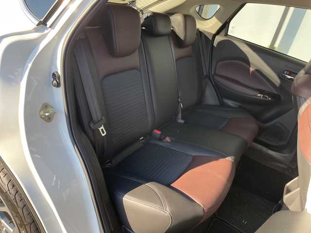 スズキ フロンクス 愛知県 2024(令6)年 1万km 白 スズキセーフティサポート/純正9型ディスプレイオーディオナビ/全方位カメラ/レーダークルーズコントロール/シートヒーター/ヘッドアップディスプレイ/ブラインドスポットモニター/パドルシフト/ワイヤレス充電機/コーナーセンサー/純正アルミホイール/LEDヘッドライト/衝突軽減システム/フルセグ/Bluetooth/ステアリングスイッチ/スマートキー/プッシュスタート