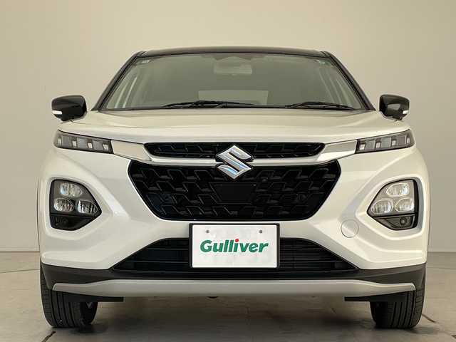 スズキ フロンクス 愛知県 2024(令6)年 1万km 白 スズキセーフティサポート/純正9型ディスプレイオーディオナビ/全方位カメラ/レーダークルーズコントロール/シートヒーター/ヘッドアップディスプレイ/ブラインドスポットモニター/パドルシフト/ワイヤレス充電機/コーナーセンサー/純正アルミホイール/LEDヘッドライト/衝突軽減システム/フルセグ/Bluetooth/ステアリングスイッチ/スマートキー/プッシュスタート