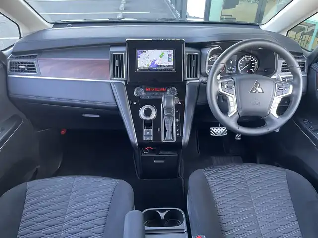 三菱 デリカＤ：５ P 東京都 2024(令6)年 1万km アメジストブラック 社外ナビ(MDV-D711)/【iphone/USB/SD/DISC/TV/FM/AM/BT/HDMI】/ETC/ドライブレコーダー/ e-Assist/・衝突被害軽減ブレーキシステム/・踏み間違い衝突防止アシスト/・車線逸脱防止支援機能/・レーダークルーズコントロール/・後側方車両検知警報システム [BSW]/・オートマチックハイビーム/・マルチアラウンドモニター/両側電動スライドドア/エレクトリックテールゲート/パワーシート(D席)/シートヒーター/ステアリングヒーター/LEDヘッドライト/フォグランプ/オートライト/アイドリングストップ/パドルシフト/100V電源/アイドリングストップ/18インチ純正AW/プッシュスタート/スマートキー