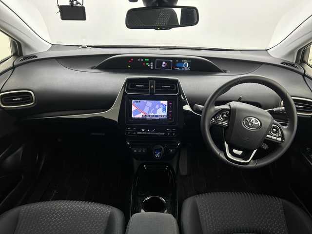 トヨタ プリウス Sセーフティプラス ツートーン 茨城県 2018(平30)年 3.9万km ベージュⅡ ナビ　フルセグＴＶ　バックモニター　エアロ付き　衝突軽減ブレーキ　クルコン　ＥＴＣ　ＬＥＤライト　フォグランプ　ドライブレコーダー　パーキングアシスト　コーナーセンサー　スマートキ―　プッシュスタート