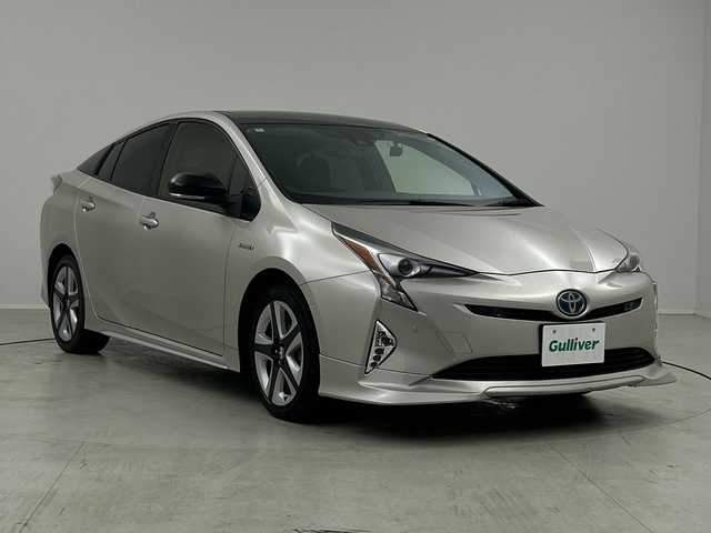 トヨタ プリウス Sセーフティプラス ツートーン 茨城県 2018(平30)年 3.9万km ベージュⅡ ナビ　フルセグＴＶ　バックモニター　エアロ付き　衝突軽減ブレーキ　クルコン　ＥＴＣ　ＬＥＤライト　フォグランプ　ドライブレコーダー　パーキングアシスト　コーナーセンサー　スマートキ―　プッシュスタート