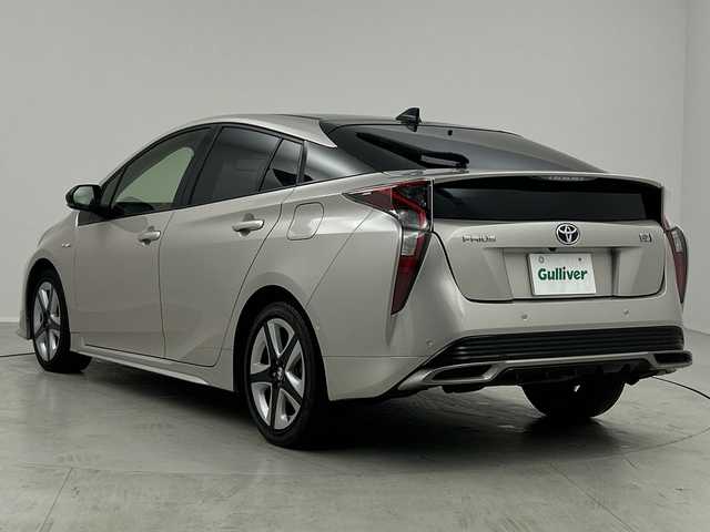 トヨタ プリウス Sセーフティプラス ツートーン 茨城県 2018(平30)年 3.9万km ベージュⅡ ナビ　フルセグＴＶ　バックモニター　エアロ付き　衝突軽減ブレーキ　クルコン　ＥＴＣ　ＬＥＤライト　フォグランプ　ドライブレコーダー　パーキングアシスト　コーナーセンサー　スマートキ―　プッシュスタート