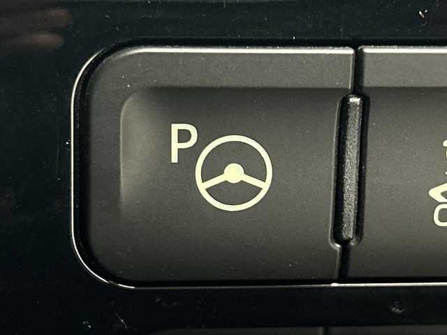 トヨタ プリウス Sセーフティプラス ツートーン 茨城県 2018(平30)年 3.9万km ベージュⅡ ナビ　フルセグＴＶ　バックモニター　エアロ付き　衝突軽減ブレーキ　クルコン　ＥＴＣ　ＬＥＤライト　フォグランプ　ドライブレコーダー　パーキングアシスト　コーナーセンサー　スマートキ―　プッシュスタート