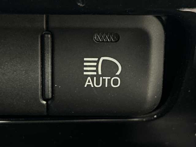 トヨタ プリウス Sセーフティプラス ツートーン 茨城県 2018(平30)年 3.9万km ベージュⅡ ナビ　フルセグＴＶ　バックモニター　エアロ付き　衝突軽減ブレーキ　クルコン　ＥＴＣ　ＬＥＤライト　フォグランプ　ドライブレコーダー　パーキングアシスト　コーナーセンサー　スマートキ―　プッシュスタート