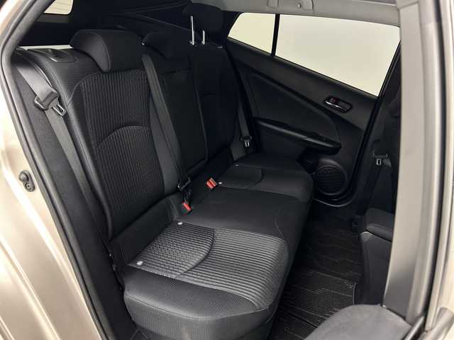 トヨタ プリウス Sセーフティプラス ツートーン 茨城県 2018(平30)年 3.9万km ベージュⅡ ナビ　フルセグＴＶ　バックモニター　エアロ付き　衝突軽減ブレーキ　クルコン　ＥＴＣ　ＬＥＤライト　フォグランプ　ドライブレコーダー　パーキングアシスト　コーナーセンサー　スマートキ―　プッシュスタート