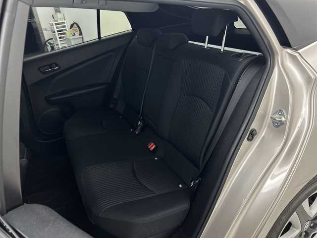 トヨタ プリウス Sセーフティプラス ツートーン 茨城県 2018(平30)年 3.9万km ベージュⅡ ナビ　フルセグＴＶ　バックモニター　エアロ付き　衝突軽減ブレーキ　クルコン　ＥＴＣ　ＬＥＤライト　フォグランプ　ドライブレコーダー　パーキングアシスト　コーナーセンサー　スマートキ―　プッシュスタート