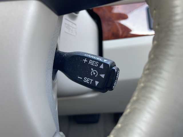 トヨタ エスティマ アエラス Gエディション 島根県 2011(平23)年 8.7万km ホワイトパールクリスタルシャイン 純正ナビ/フルセグTV/CD/DVD/Bluetooth接続/純正フリップダウンモニター/バックカメラ/両側パワースライドドア/オットマン/ＭＴモード付きＡＴ/ビルトインETC/クルーズコントロール/プッシュスタート