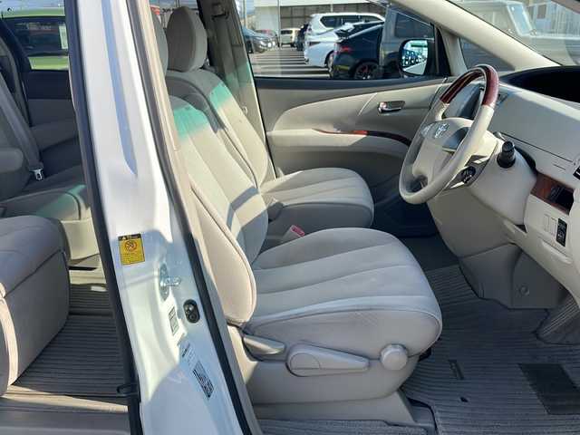 トヨタ エスティマ アエラス Gエディション 島根県 2011(平23)年 8.7万km ホワイトパールクリスタルシャイン 純正ナビ/フルセグTV/CD/DVD/Bluetooth接続/純正フリップダウンモニター/バックカメラ/両側パワースライドドア/オットマン/ＭＴモード付きＡＴ/ビルトインETC/クルーズコントロール/プッシュスタート