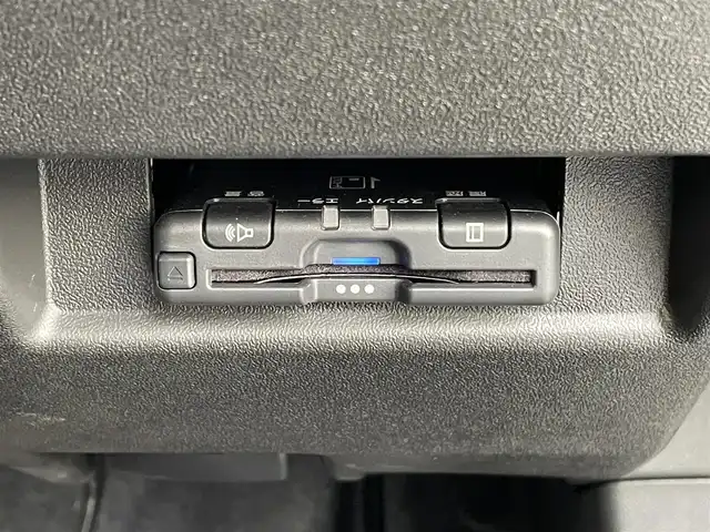 スズキ ジムニー XC 岡山県 2025(令7)年 0.2万km ブルーイッシュブラックパール3 登録時走行距離1485km/社外SDナビ/(AM/FM/BT/TV)/バックカメラ/ビルトインETC/ドライブレコーダー/衝突被害軽減システム/ダウンヒルアシストコントロール/クルーズコントロール/アイドリングストップ/シートヒーター/背面タイヤ/プッシュスタート/スマートキー/スペアキー/純正16インチアルミホイール