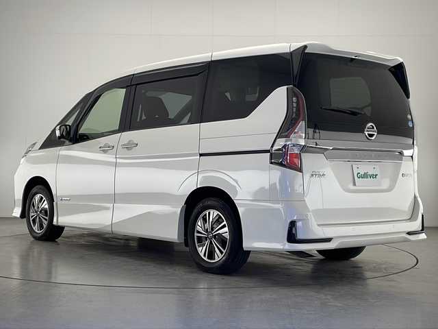 日産 セレナ e－パワー ハイウェイスター V 宮崎県 2020(令2)年 6.4万km ブリリアントホワイトパール 禁煙車/エマージェンシーブレーキ/純正10型ナビTV/（CD/DVD/FMAM/Bluetooth/Blu-ray/フルセグTV）/純正リアフリップダウンモニター/純正LEDオートライト/純正フォグ/純正15インチアルミ/純正フロアマット/ハンズフリー両側電動スライドドア/プロパイロット/アラウンドビューモニター/ブラインドスポットモニター/パーキングアシスト/クリアランスソナー/電子パーキング/オートホールド/撥水合皮シート/前席シートヒーター/ステアリングヒーター/本革巻ハンドル/ウインカードアミラー/Wオートエアコン/インテリジェントキー/プッシュエンジンスタート/スペアキー