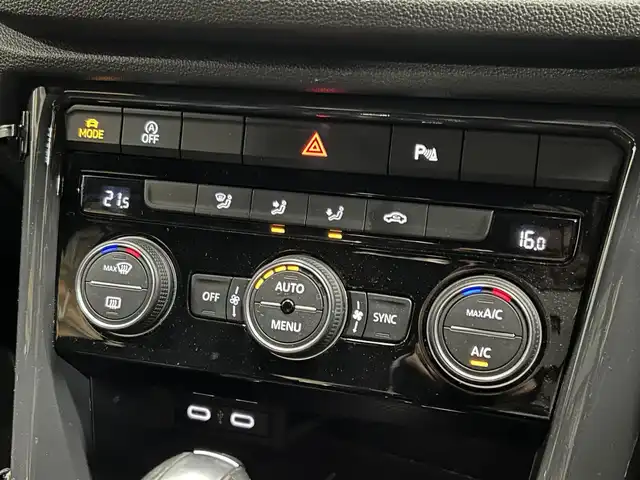 フォルクスワーゲン Ｔ－ロック TDI スポーツ 群馬県 2020(令2)年 3.1万km ラベンナブルーメタリック ACC/AppleCarPlay/純正ナビ/レーンキープ/衝突軽減ブレーキ/LEDライト/スマートキー/バックカメラ/パワーバックドア/パーキングアシスト