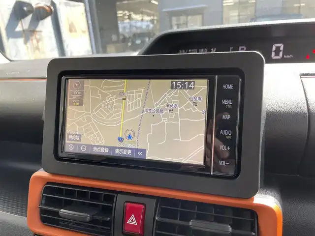 ダイハツ タント ファンクロス 滋賀県 2023(令5)年 0.8万km レイクブルーメタリック 禁煙車/純正ナビ（CD・フルセグTV・Bluetooth・SD）/全方位カメラ/両側パワースライドドア/コーナーセンサー/前席シートヒーター/電動パーキングブレーキ/プッシュスタート/純正マット/ステアリングスイッチ/アイドリングストップ/衝突被害軽減ブレーキ/横滑り防止装置/オートライト