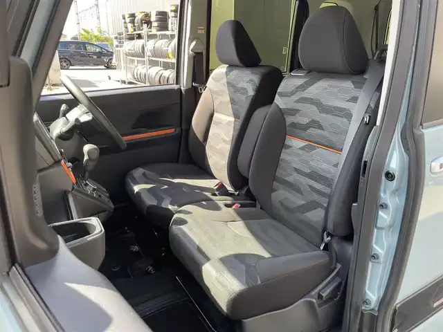 ダイハツ タント ファンクロス 滋賀県 2023(令5)年 0.8万km レイクブルーメタリック 禁煙車/純正ナビ（CD・フルセグTV・Bluetooth・SD）/全方位カメラ/両側パワースライドドア/コーナーセンサー/前席シートヒーター/電動パーキングブレーキ/プッシュスタート/純正マット/ステアリングスイッチ/アイドリングストップ/衝突被害軽減ブレーキ/横滑り防止装置/オートライト