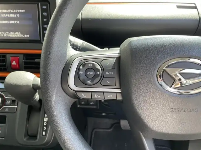 ダイハツ タント ファンクロス 滋賀県 2023(令5)年 0.8万km レイクブルーメタリック 禁煙車/純正ナビ（CD・フルセグTV・Bluetooth・SD）/全方位カメラ/両側パワースライドドア/コーナーセンサー/前席シートヒーター/電動パーキングブレーキ/プッシュスタート/純正マット/ステアリングスイッチ/アイドリングストップ/衝突被害軽減ブレーキ/横滑り防止装置/オートライト