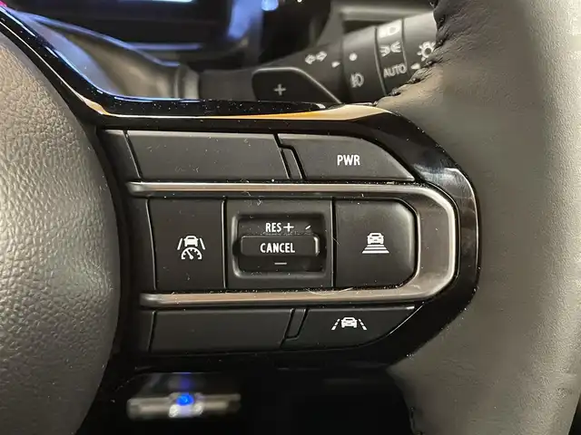 スズキ スペーシア カスタム HYBRID XS ターボ 群馬県 2025(令7)年 0.4万km ピュアホワイトP スズキセーフティサポート/・デュアルカメラブレーキサポート/・後退時ブレーキサポート/・誤発進抑制機能/・車線逸脱警報機能/・ハイビームアシスト/・ふらつき警報機能/・先行車発進お知らせ機能/・アダプティブクルーズコントロール/・車線逸脱抑制機能/全方位モニター付き9インチメモリナビ/・フルセグTV/・CD/DVD/BT/・USB/iPod/HDMI/・AM.FM/Applecarplay/Androidauto/ETC/両側電動スライドドア/ヘッドアップディスプレイ/コーナーセンサー/革巻きステアリング/パドルシフト/ステアリングスイッチ/ステアリングヒーター/ハーフレザーシート/D/N席シートヒーター/オットマン/アイドリングストップ/スマートキー/プッシュスタート/LEDヘッドライト/フォグランプ/オートライト/ヘッドライトレベライザー/純正15インチAW/ドアミラーガーニッシュ/純正フロアマット/純正ドアバイザー/横滑り防止システム/電動格納ウィンカーミラー