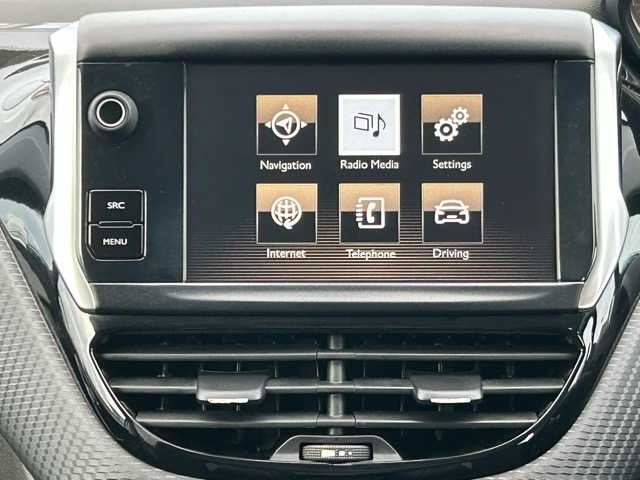 プジョー ２００８ プレミアム 千葉県 2015(平27)年 5.7万km BLANC NACRE 純正ナビ/フルセグテレビ/Bluetooth/USB/iPod/AUX接続/デュアルオートエアコン/ETC/後方コーナーセンサー/ABS/横滑り防止装置/スルーズコントロール/パドルシフト/オートライト/ヘッドライトレベライザー/フロントフォグランプ/電動格納ウィンカーミラー/前方ドライブレコーダー/純正１６インチアルミホイール/純正フロアマット/W/サイド/カーテンエアバッグ/保証書/取扱説明書