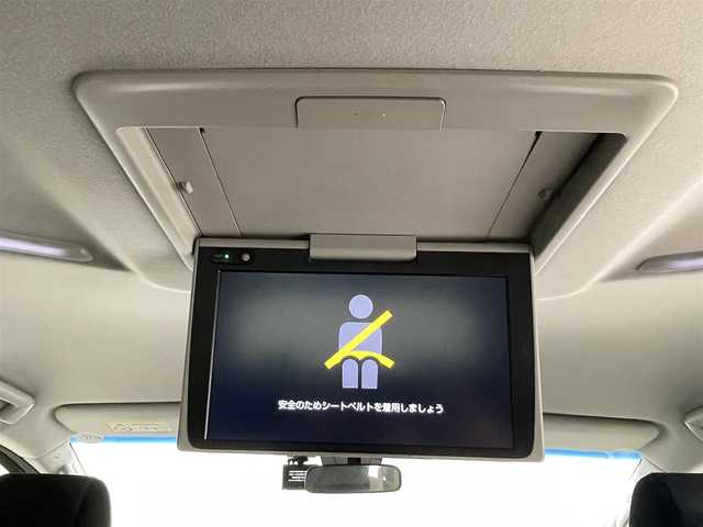 トヨタ ヴェルファイア Z 熊本県 2018(平30)年 8万km ホワイトパールクリスタルシャイン ワンオーナー /ディーラーOPナビNSZT-Y68T/・フルセグTV/・Bluetooth接続/・CD、DVD再生/・SDミュージックサーバー/ToyotaSafetySense/・衝突軽減ブレーキ/・レーンアシスト/・レーダークルーズ/・先行車両発信アラート/・オートハイビーム/ビルトインETC/純正フリップダウンモニター/両側パワースライドドア/前後ドライブレコーダー/2列目オットマン/純正フロアマット/純正１８インチAW/オートライト/LEDヘッドライト/フォグライト/スマートキー/プッシュスタート/スペアキー1本/保証書/取扱説明書
