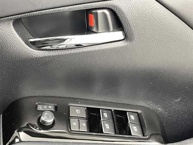 トヨタ ヴェルファイア Z 熊本県 2018(平30)年 8万km ホワイトパールクリスタルシャイン ワンオーナー /ディーラーOPナビNSZT-Y68T/・フルセグTV/・Bluetooth接続/・CD、DVD再生/・SDミュージックサーバー/ToyotaSafetySense/・衝突軽減ブレーキ/・レーンアシスト/・レーダークルーズ/・先行車両発信アラート/・オートハイビーム/ビルトインETC/純正フリップダウンモニター/両側パワースライドドア/前後ドライブレコーダー/2列目オットマン/純正フロアマット/純正１８インチAW/オートライト/LEDヘッドライト/フォグライト/スマートキー/プッシュスタート/スペアキー1本/保証書/取扱説明書
