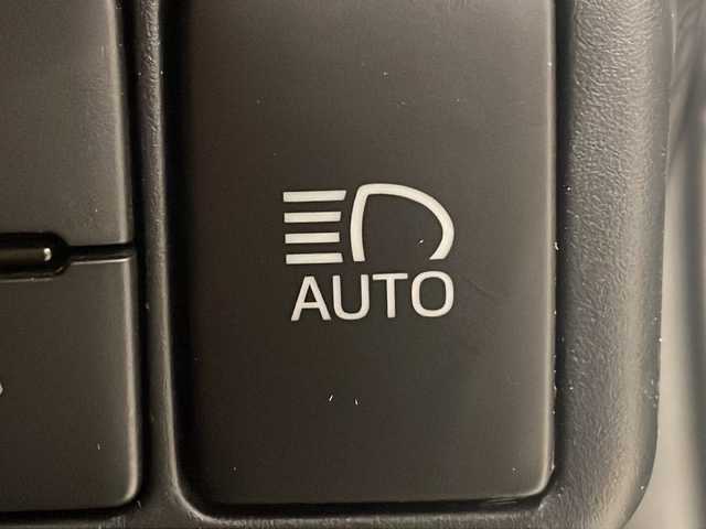 トヨタ アクア S 愛知県 2016(平28)年 4.3万km ライムホワイトパールクリスタルシャイン 純正オーディオ/ＡＭ／ＦＭ／ＣＤ／ＡＵＸ/ビルドインＥＴＣ/Ｄ席シートヒーター/電動格納ウィンカーミラー/ヘッドライトレベライザー/オートハイビーム/リモコンキー/純正フロアマット/衝突軽減ブレーキ