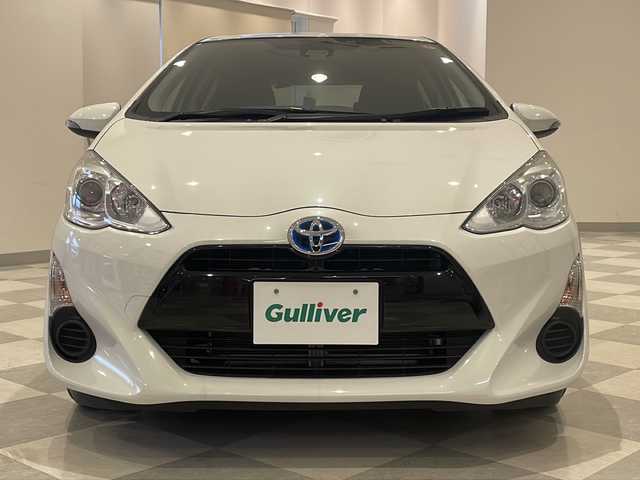 トヨタ アクア S 愛知県 2016(平28)年 4.3万km ライムホワイトパールクリスタルシャイン 純正オーディオ/ＡＭ／ＦＭ／ＣＤ／ＡＵＸ/ビルドインＥＴＣ/Ｄ席シートヒーター/電動格納ウィンカーミラー/ヘッドライトレベライザー/オートハイビーム/リモコンキー/純正フロアマット/衝突軽減ブレーキ