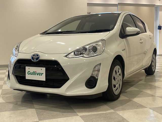 トヨタ アクア S 愛知県 2016(平28)年 4.3万km ライムホワイトパールクリスタルシャイン 純正オーディオ/ＡＭ／ＦＭ／ＣＤ／ＡＵＸ/ビルドインＥＴＣ/Ｄ席シートヒーター/電動格納ウィンカーミラー/ヘッドライトレベライザー/オートハイビーム/リモコンキー/純正フロアマット/衝突軽減ブレーキ