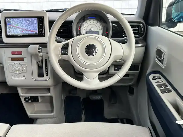 スズキ ラパン モード 福岡県 2020(令2)年 1.5万km ノクターンブルーパール/ホワイト 2トーンルーフ ワンオーナー/純正メモリーナビ【CN-RZ753W】/　(AM/FM/CD/DVD/Bluetooth/iPod/フルセグTV)/バックカメラ/アラウンドビューカメラ/スズキセーフティーサポート/・横滑り防止装置/・車線逸脱防止装置/・リアパーキングセンサー/・デュアルセンサーブレーキサポート/オートライト/シートヒーター（D/N）/ビルトインETC/前方ドライブレコーダー/nanoe付エアコン/社外防眩サイドミラー/純正サイドミラー（積載）/純正フロアマット/盗難防止装置/ISOFIX/電源ソケット×1/USB端子×1/スペアキー×1/保証書/取扱説明書