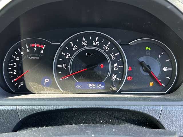 トヨタ ヴォクシー ZS 煌Ⅱ 茨城県 2019(令1)年 8万km 黒 9インチ社外ナビ（carrozzeria　型番：AVIC-RQ903）/フルセグテレビ/Bluetooth接続/後席用モニター（carrozzeria　型番：TVM-FM1020）/ETC/両側パワースライドドア/クルーズコントロール/パーキングアシスト/コーナーセンサー/レーンアシスト/衝突被害軽減システム/LEDヘッドライト/オートライト/オートマチックハイビーム/スマートキー/取扱説明書/保証書
