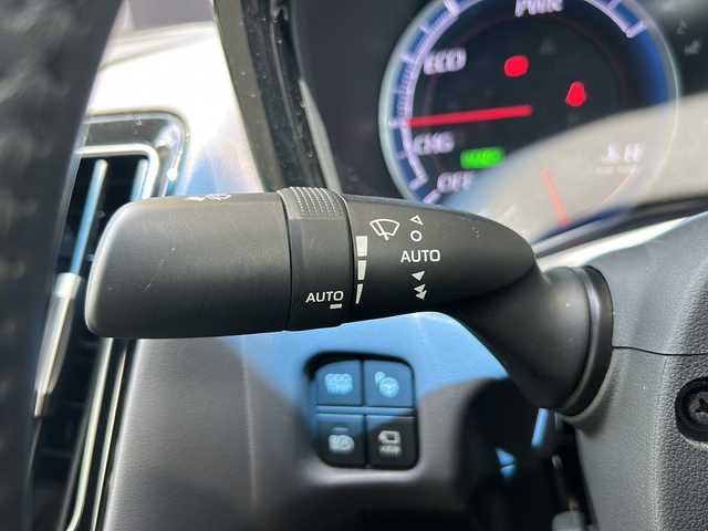 トヨタ クラウン ハイブリッド RS アドバンス 静岡県 2018(平30)年 8.2万km プレシャスシルバー 純正メモリナビ/・CD/・Bluetooth/・フルセグTV/・USB/主要装備/・サンルーフ/・トヨタセーフティーセンス第2世代/・BSM/・パーキングアシスト/・レーダークルコン/・全方位カメラ/・コーナーセンサー/・オートホールド/・HUD/・デジタルインナーミラー/・パドルシフト/・ハンドルヒーター/・シートヒーター/・エアシート/・パワーシート/・オートハイビーム/・純正フロアマット